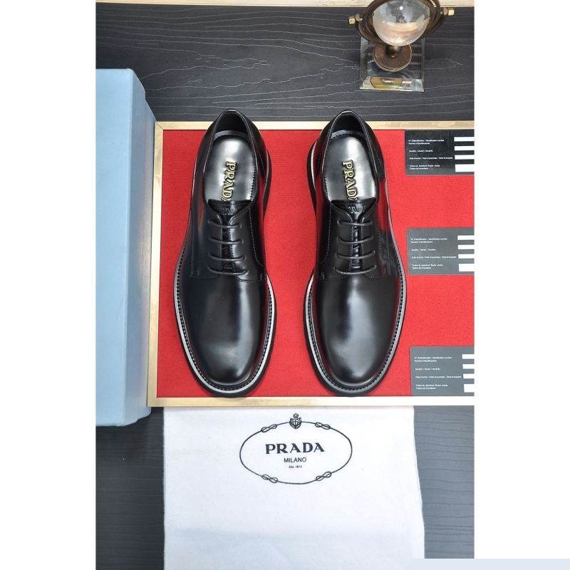 Pra*a leather shoes